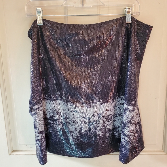 Joe Fresh sequin skirt - Picture 2 of 3